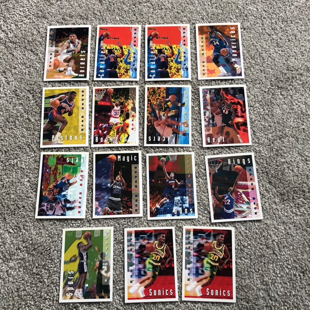 15 1993 Upper deck Basketball cards